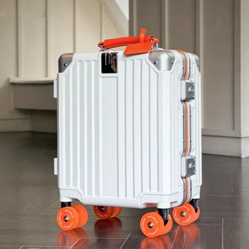 Aluminum Frame Carry On Luggage - حقيبة سفر خفيفة الوزن مقاس 14