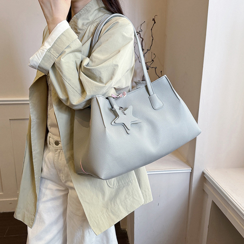 حقيبة كتف أنيقة بتصميم عصري مت - مراجعة Handbags وسعره