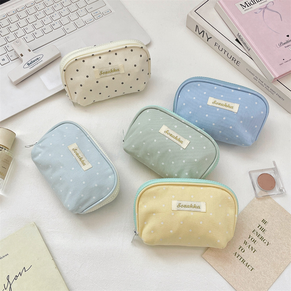 حقيبة نسائية لطيفة من البوليست - مراجعة Cosmetic Bags وسعره