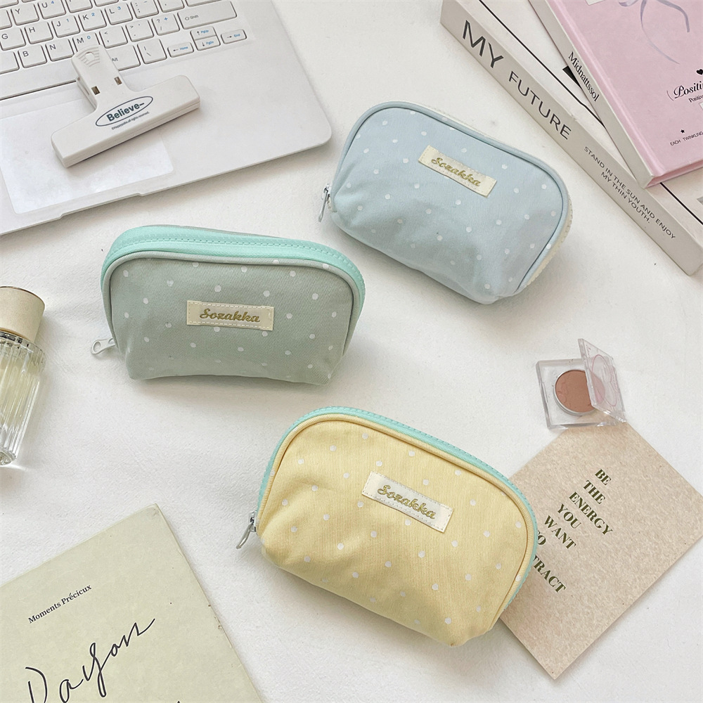 حقيبة نسائية لطيفة من البوليست - مراجعة Cosmetic Bags وسعره
