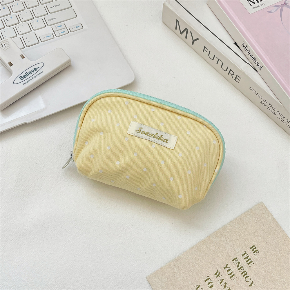 حقيبة نسائية لطيفة من البوليست - مراجعة Cosmetic Bags وسعره