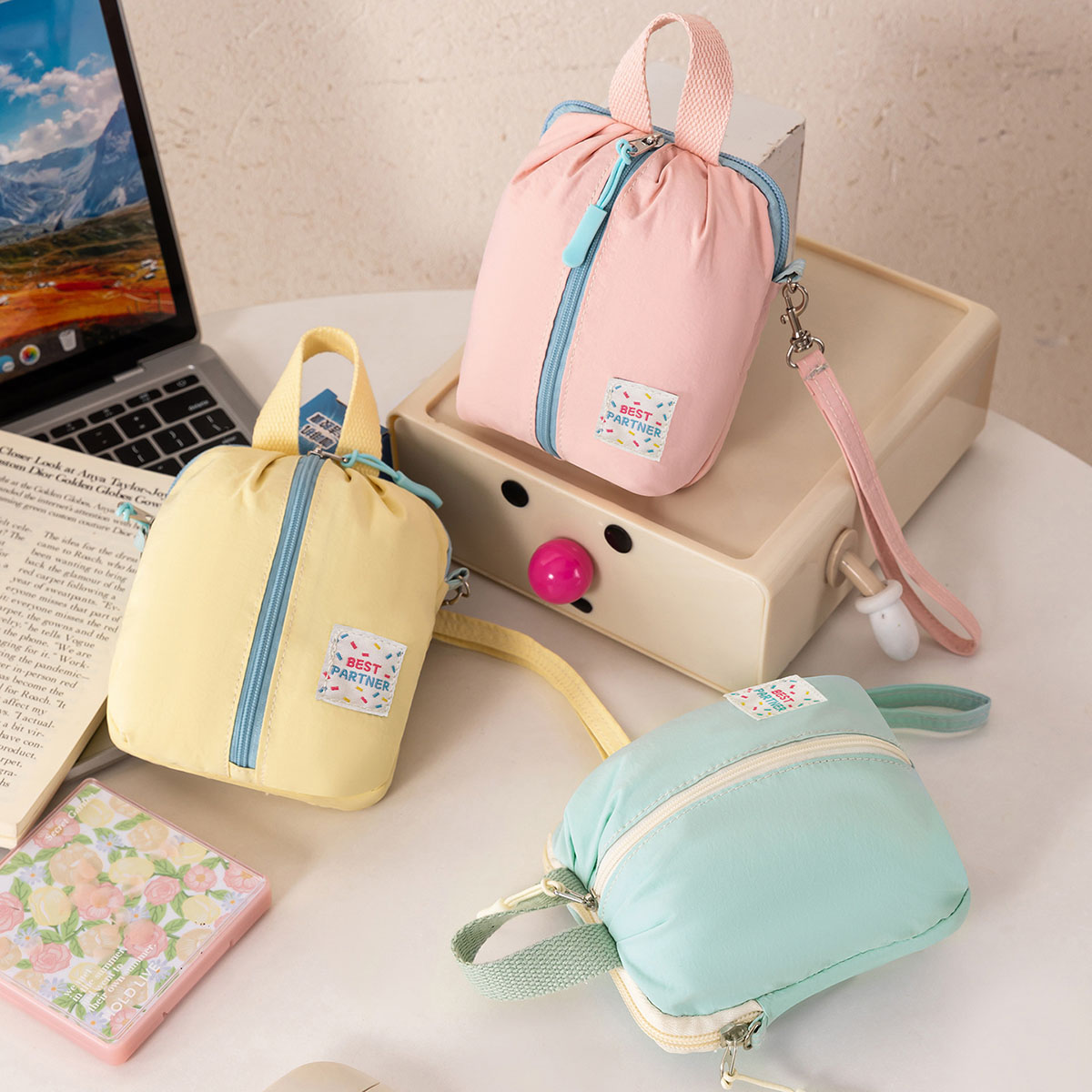 حقيبة تخزين صغيرة ومحمولة للمل - مراجعة Cosmetic Bags وسعره